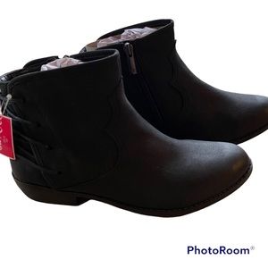 Nina Girls Evette Black Lace Bootie size 5 NEW in box